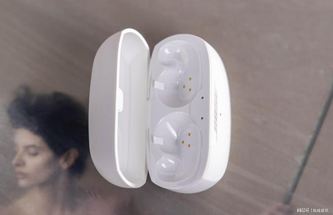 式耳机荣获“年度首选蓝牙耳机奖”瓦力棋牌Bose Ultra开放(图3) 式耳机荣获“年度首选蓝牙耳机奖”瓦力棋牌Bose Ultra开放(图3)
