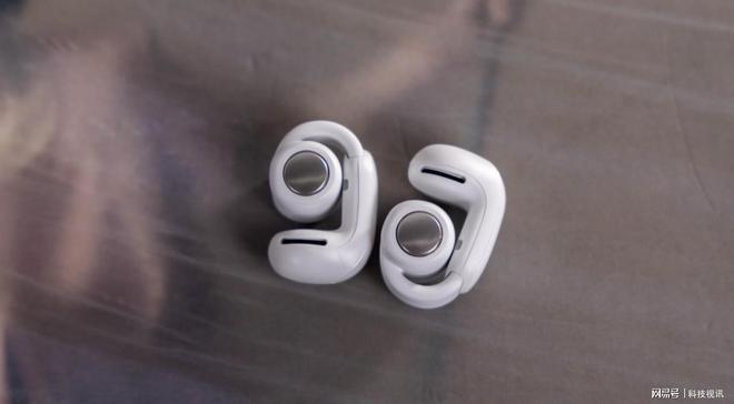 式耳机荣获“年度首选蓝牙耳机奖”瓦力棋牌Bose Ultra开放(图5) 式耳机荣获“年度首选蓝牙耳机奖”瓦力棋牌Bose Ultra开放(图5)